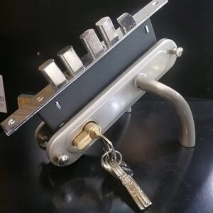 4-Pin Parfait Door Locks
