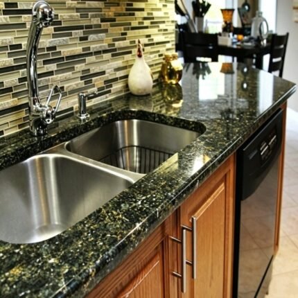 Fine Black Granite Slab, 20mm Polished Finish, Countertop Grade