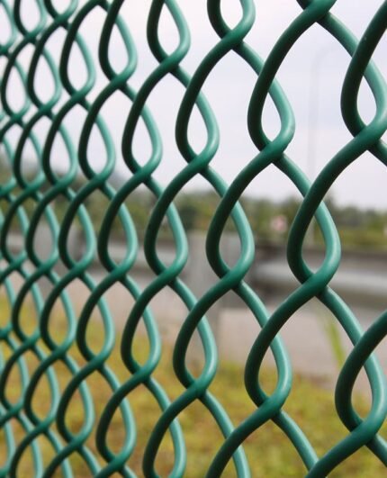 Trade Grade 14-Gauge Chain Link Fence, PVC Coated Galvanized Steel, 4ft x 18m