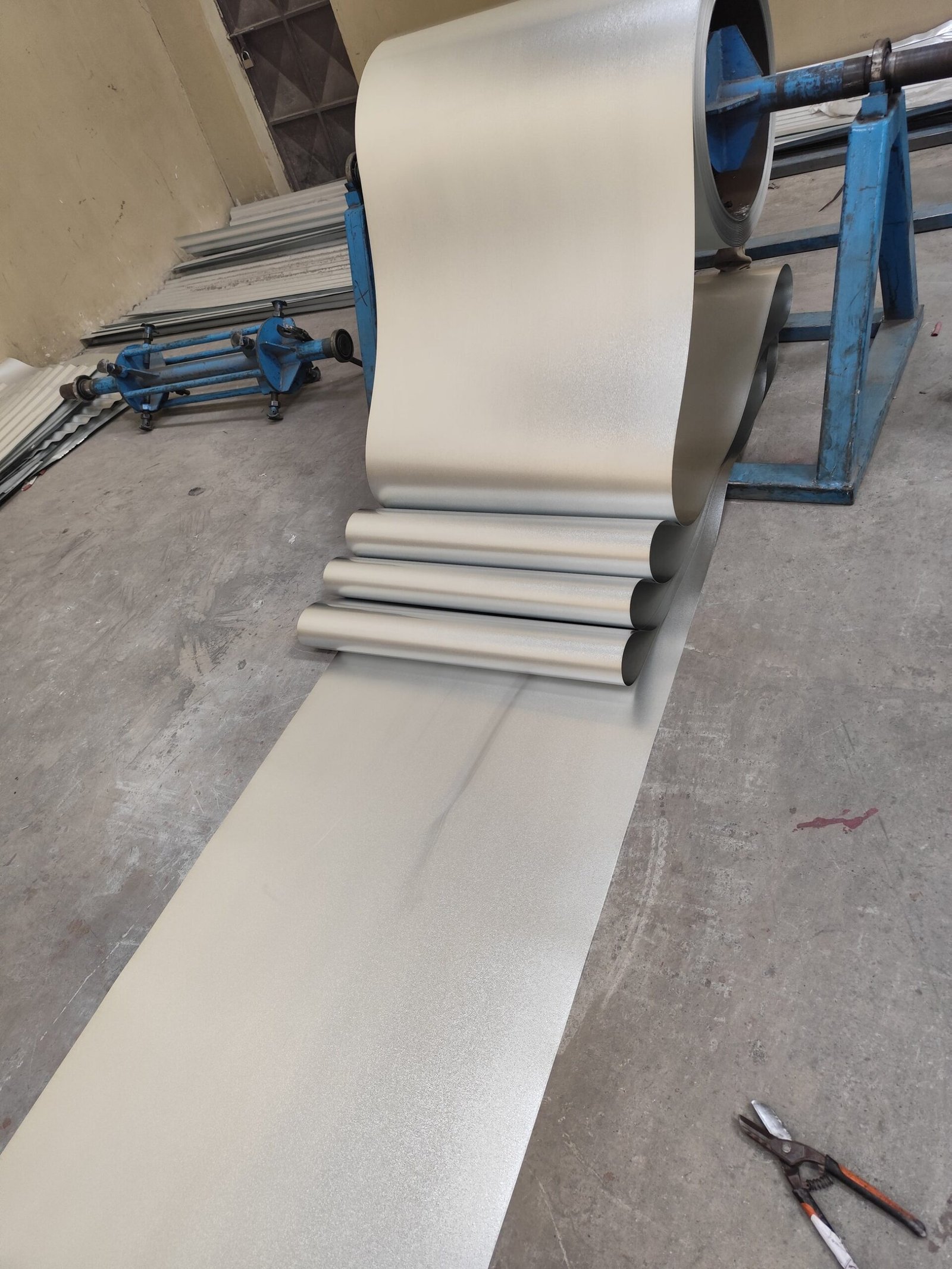 Standard 32 Gauge Galvanized Plain Sheet, 50m Roll Standard 32 Gauge Galvanized Plain Sheet, 50m Roll