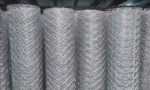 Heavy Duty 16-Gauge Galvanized Chain Link Fence, 4ft x 18m, Triple Twisted