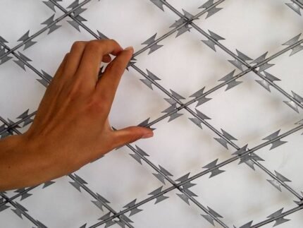Zeka 1.8m x 30m Welded Razor Wire Mesh, Galvanized Anti-Climb Fence